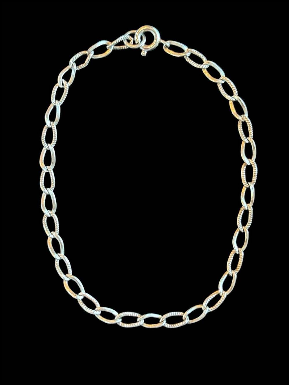 Vtg 7” 3mm Wide Silver plated Chain Layering Charm Bracelet Minimalist